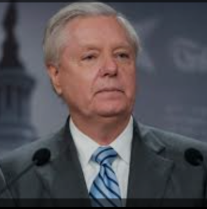Vídeos: muere el senador estadounidense Lindsey Graham, uno de los políticos más belicistas y  despreciables del mundo, que abogaba por invadir y destruir muchos países, incluyendo México, Venezuela, Irán, Rusia y hasta China