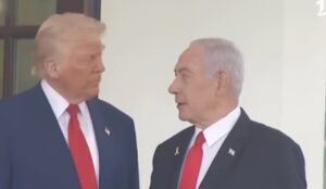 Vídeo, “No creo que a nadie le caiga bien Netanyahu, ni siquiera a la señora Netanyahu”: Tucker Carlson, periodista estadounidense