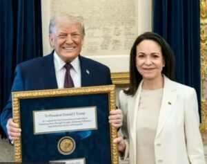 Vídeo, “ella me entregó su premio porque sabía que yo lo merecía” : Donald Trump hablando sobre la entrega que le hizo María Corina Machado de su premio Nobel de la Paz