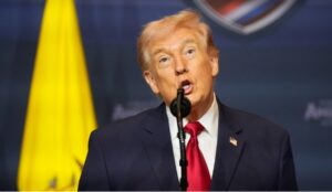 Vídeo, “No voy a aprender su maldito idioma, no tengo tiempo”: Donald Trump hablando (y humillando) a los presidentes latinoamericanos en su reunión de “Escudo de las américas”