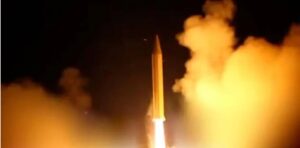 Vídeos: Irán lanza su operación con misiles y drones más potente hacia Israel