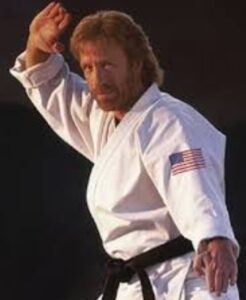 Vídeos: Chuck Norris es hospitalizado de urgencia