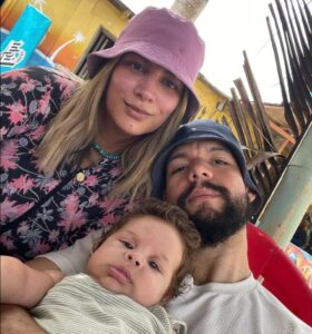 Vídeos: confirman la muerte Willner Rivas, capitán de la selección venezolana de Voley ball cuyo cuerpo fue hallado abrazado junto a los cuerpos de su esposa y su hijo de 1 años y medio tras el doble terremoto sucedido en La Guaira, Venezuela