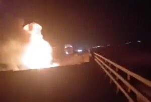 Vídeos: Estados Unidos bombardeó infraestructura ferroviaria en Irán y deja al menos 7 civiles heridos