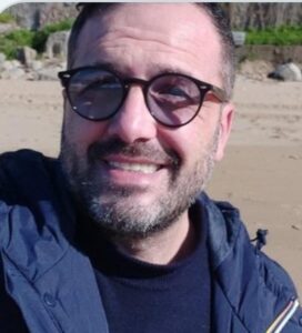 Vídeos: golpean brutalmente, asesinan a tiros y queman el cuerpo del periodista deportivo italiano Luigi ‘Luca’ Esposito