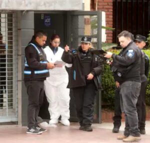 Vídeos, “papá mató a mamá”: brutal feminicidio de una madre fue presenciado por los hijos de la pareja