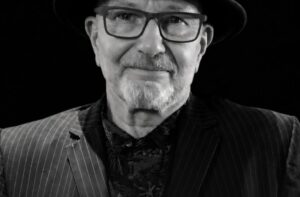 Muere Barry Mitchell, quién fuera el segundo exbajista de la super banda británica Queen, antes de la llegada del bajista John Deacon