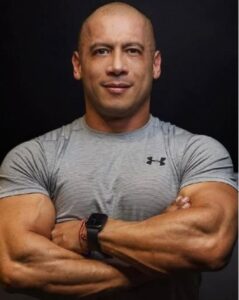 Vídeo: muere repentinamente el influencer fitness mexicano Einar Méndez mientras entrenaba en un gimnasio