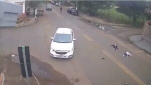 Vídeo impactante: choque deja a dos niños heridos tras accidente con patinete eléctrico en calles de Brasil