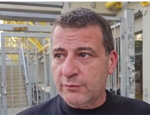 Vídeos: ejecutan de un tiro en la cabeza al presidente de un club de fútbol cuando regresaba a su casa luego de presenciar un partido de fútbol