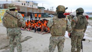 Vídeo: Escándalo tras la revelación de torturas a presos por parte de militares ecuatorianos en cárceles de ese país
