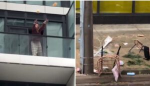 Vídeo: mujer ‘tira la casa por la ventana’ y desata una lluvia de objetos en plena vía luego de enterarse de una infidelidad de su pareja