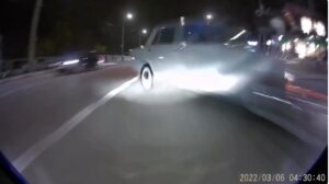 Vídeo impactante: motociclista graba en primera persona su brutal choque a toda velocidad