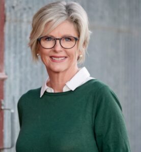 Vídeos: la diputada independiente australiana, Helen Haines,  fue víctima de un ataque deliberado que la dejó en estado crítico y a punto de perder las 2 piernas