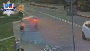 Vídeo: un automóvil sin control casi atropella a una niña en patineta, pero su reacción después sorprende mucho más
